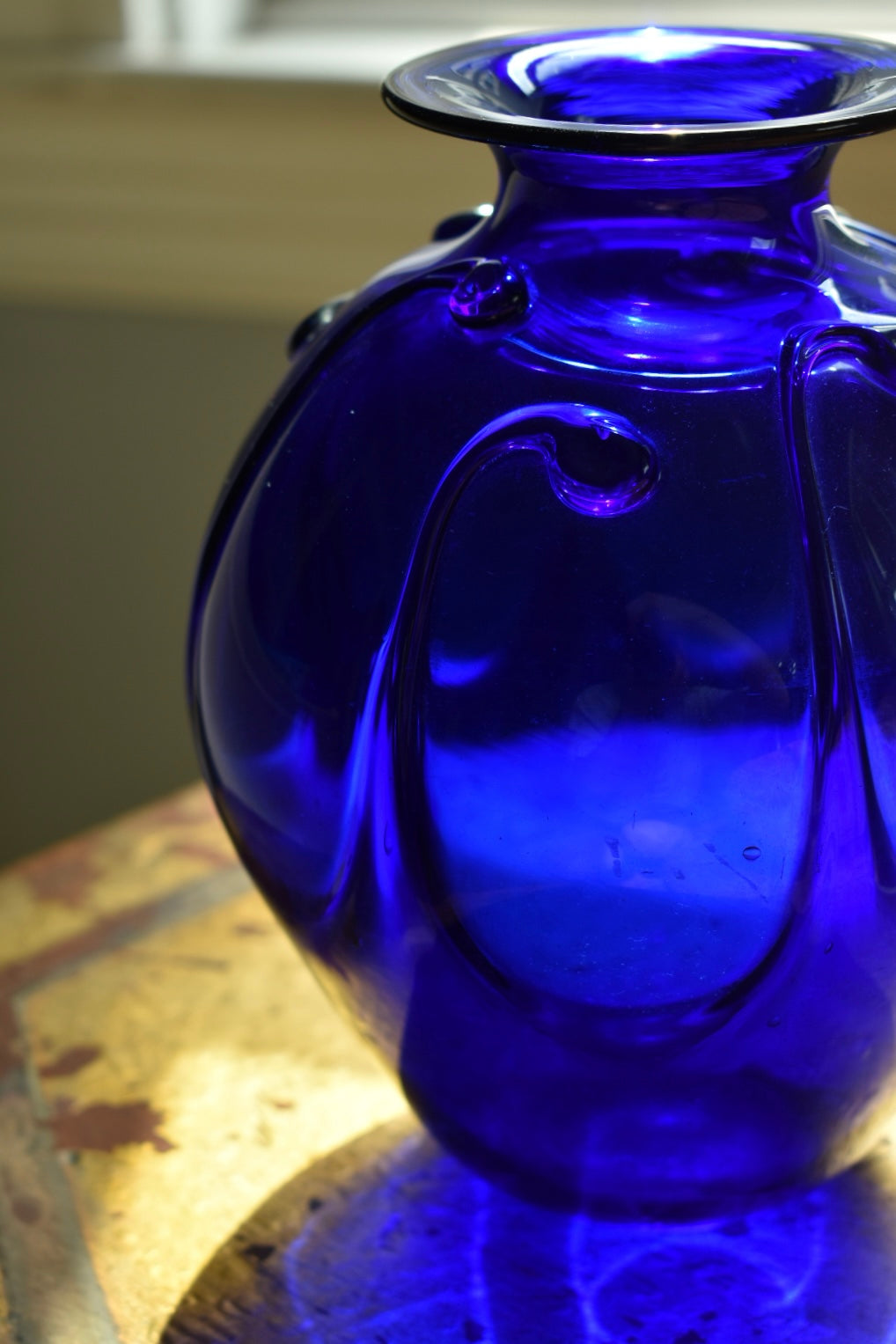 Bruce Cobb Art Glass Vase